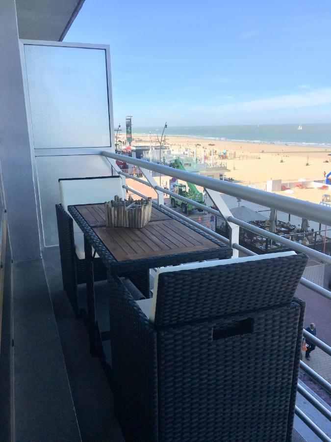 Superbe Vue Avec Balcon Blankenberge